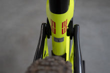 Load image into Gallery viewer, Intense Primer 29 Pro - L Yellow - Used Condition
