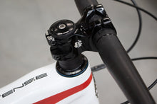Load image into Gallery viewer, Intense Primer 275 Pro - M White - Sample condition
