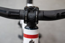 Load image into Gallery viewer, Intense Primer 275 Pro - M White - Sample condition
